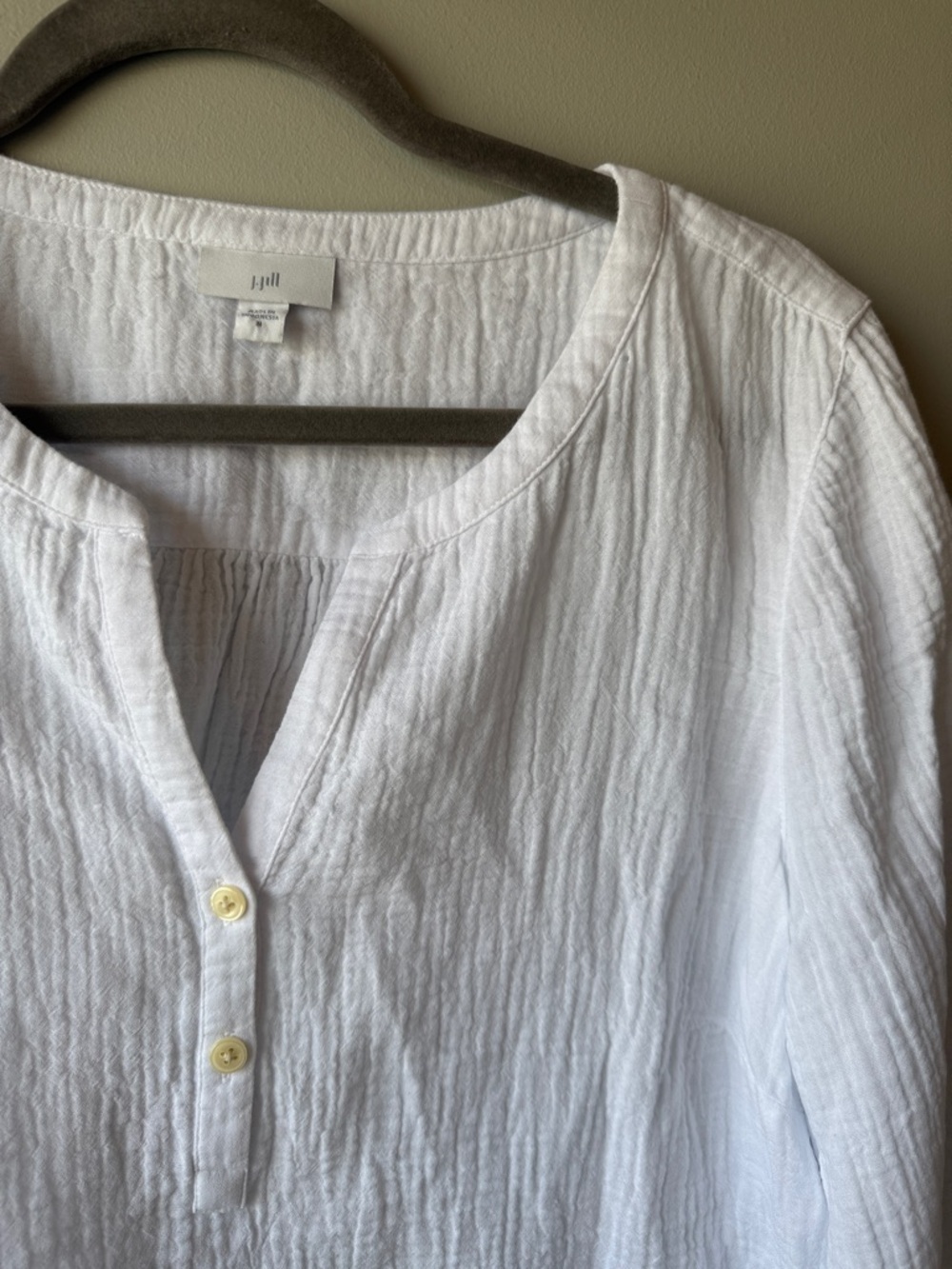 J Jill  White Gauze 100% Cotton Split-Neck Henley elastic wrist size M medium